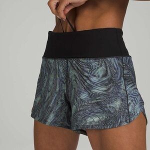 lululemon athletica Women's Speed Up Mid-Rise Shorts - Icing Blue Multi/Black